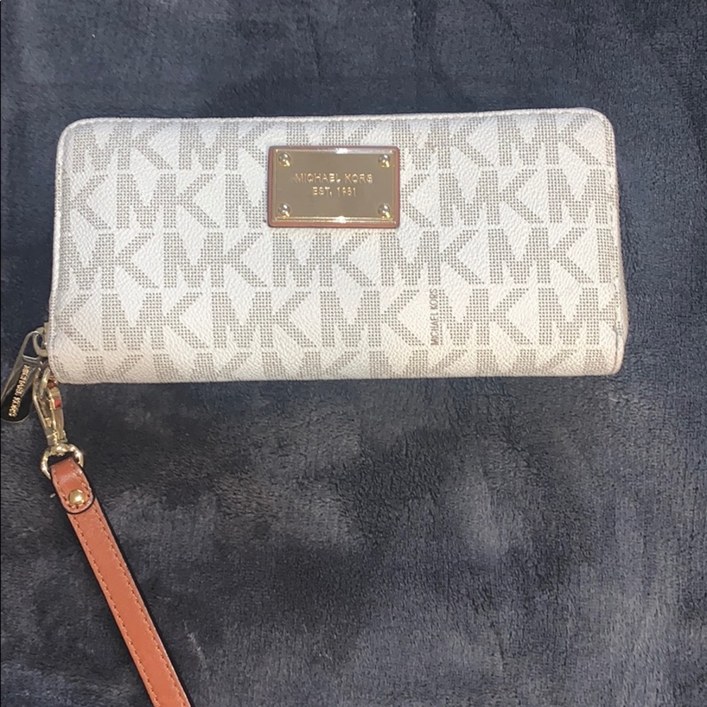 Michael kors wallet